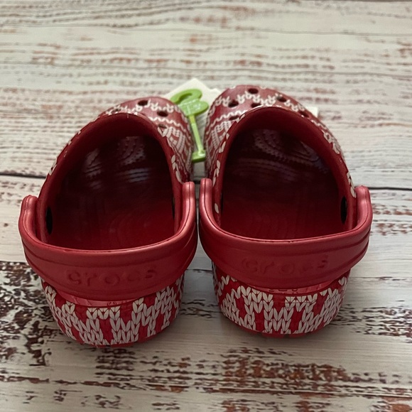 NEW! Crocs Classic Holiday Sweater Clog Unisex Kids Size 9 - Picture 5 of 6